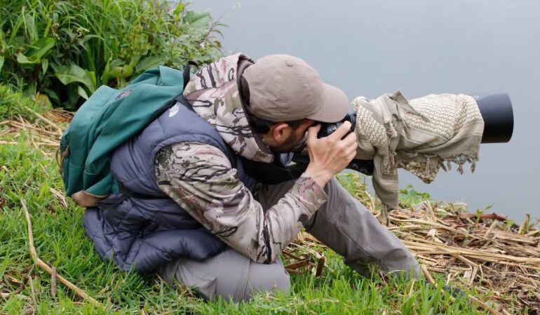 2 metros, es la distancia mínima entre su cámara y un ave.
