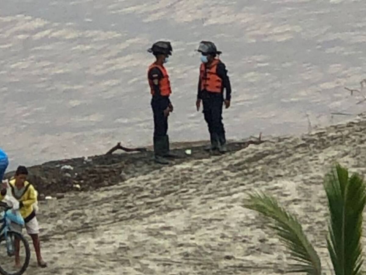 Organismos de socorro buscan a menor que fue arrastrado por río Manzanares