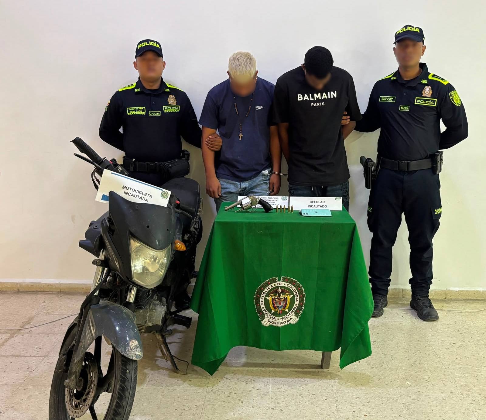 En Turbaco capturados dos sujetos con arma de fuego y municiones