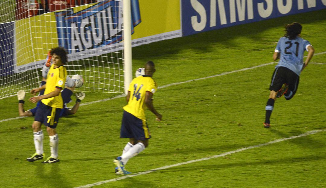 Uruguay 2 - 0 Colombia en Eliminatorias 2013