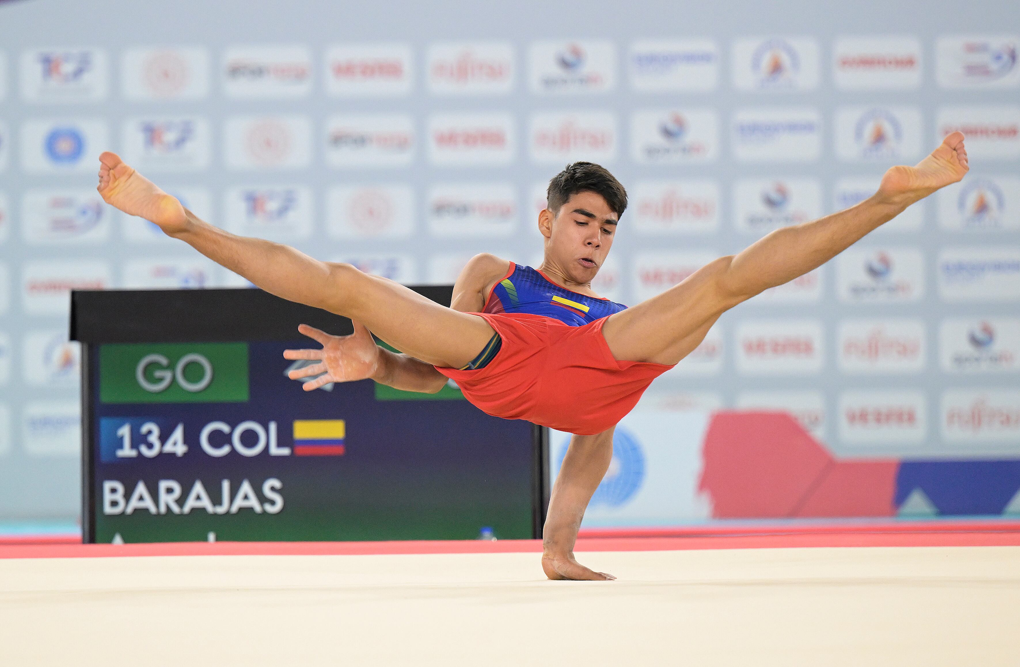 Ángel Barajas está haciendo historia en el Mundial Juvenil de Gimnasia / @gymnastics