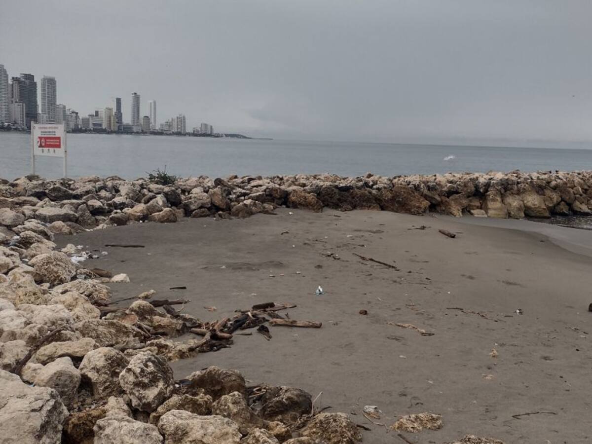 Playas de Cartagena operan normalmente pese a paso de potencial ciclón