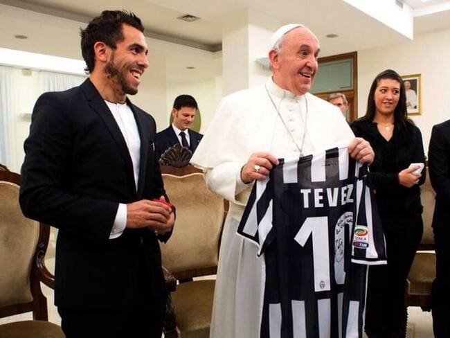Carlos Tévez visitó al Papa Francisco