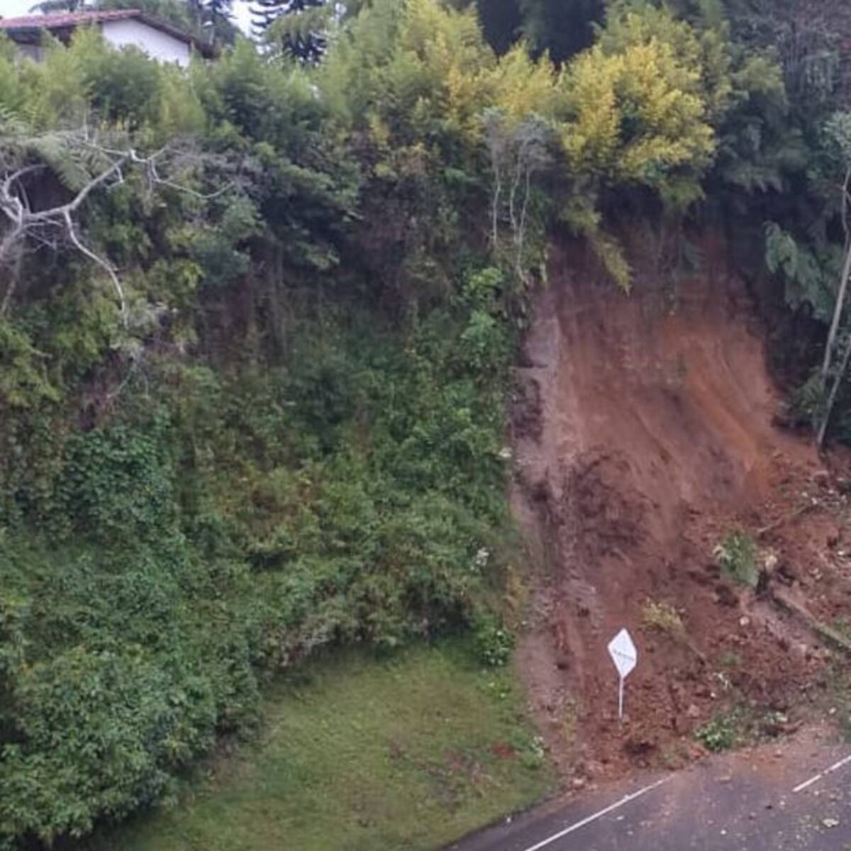 Deslizamientos entre las emergencias más atendidas por bomberos del Quindío