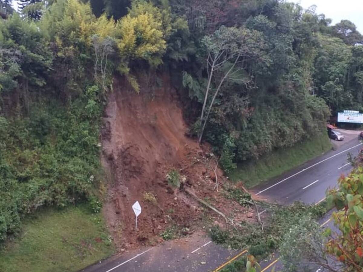 Deslizamientos entre las emergencias más atendidas por bomberos del Quindío