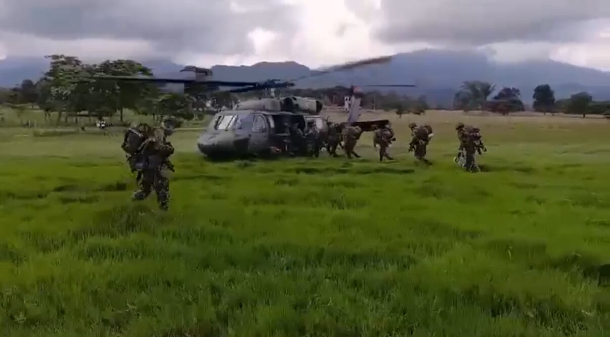 Inserción de tropas militares colombianas en Guaviare.