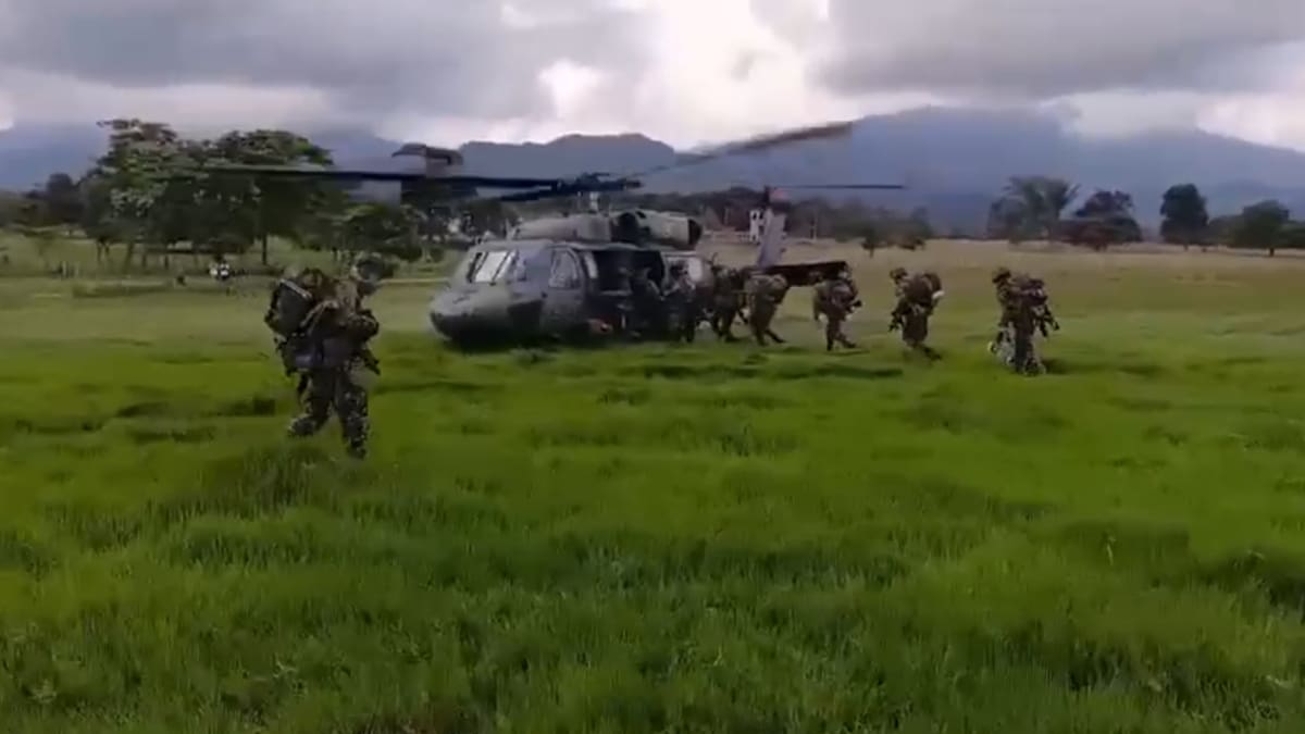 Bombardeo en el Guaviare contra disidencias de ‘Iván Mordisco’ va en al menos 19 muertos