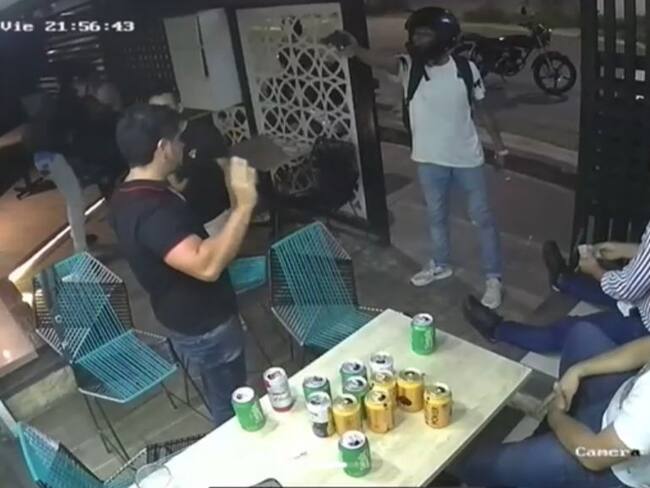 Bucaramanga: en video quedó registrado cinematográfico robo a un café