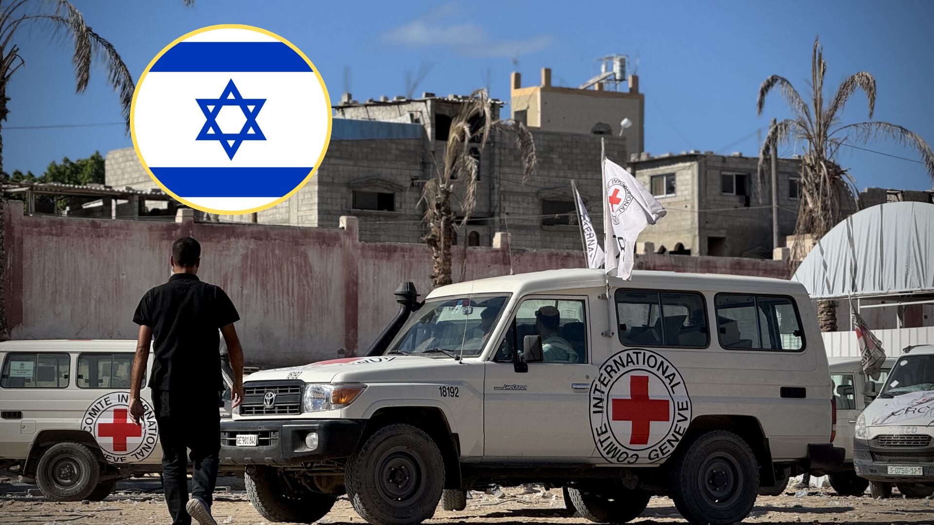 Vehículos de la Cruz Roja en camino para recuperar los cuerpos de palestinos retenidos por Israel el 14 de octubre de 2025. (Foto de Abdallah F.s. Alattar/Anadolu vía Getty Images)