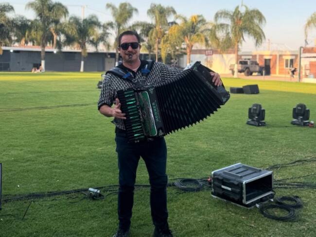 “Nos dedicamos a hacer noticias”: Pavel Moreno, acordeonista de la banda Los Alegres Del Barranco