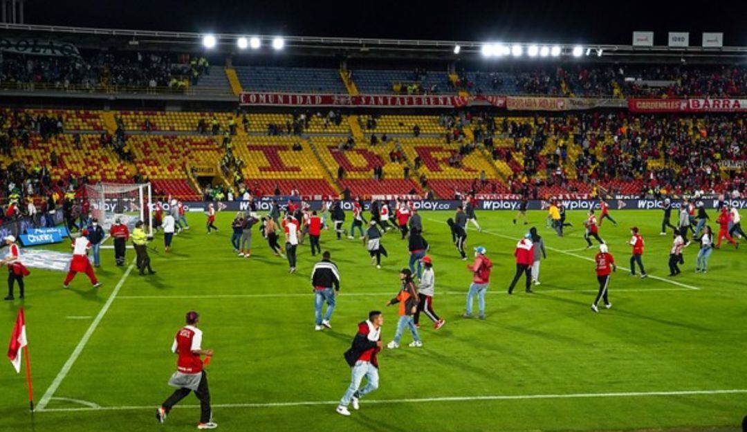 Hinchas de Santa Fe en El Campín.