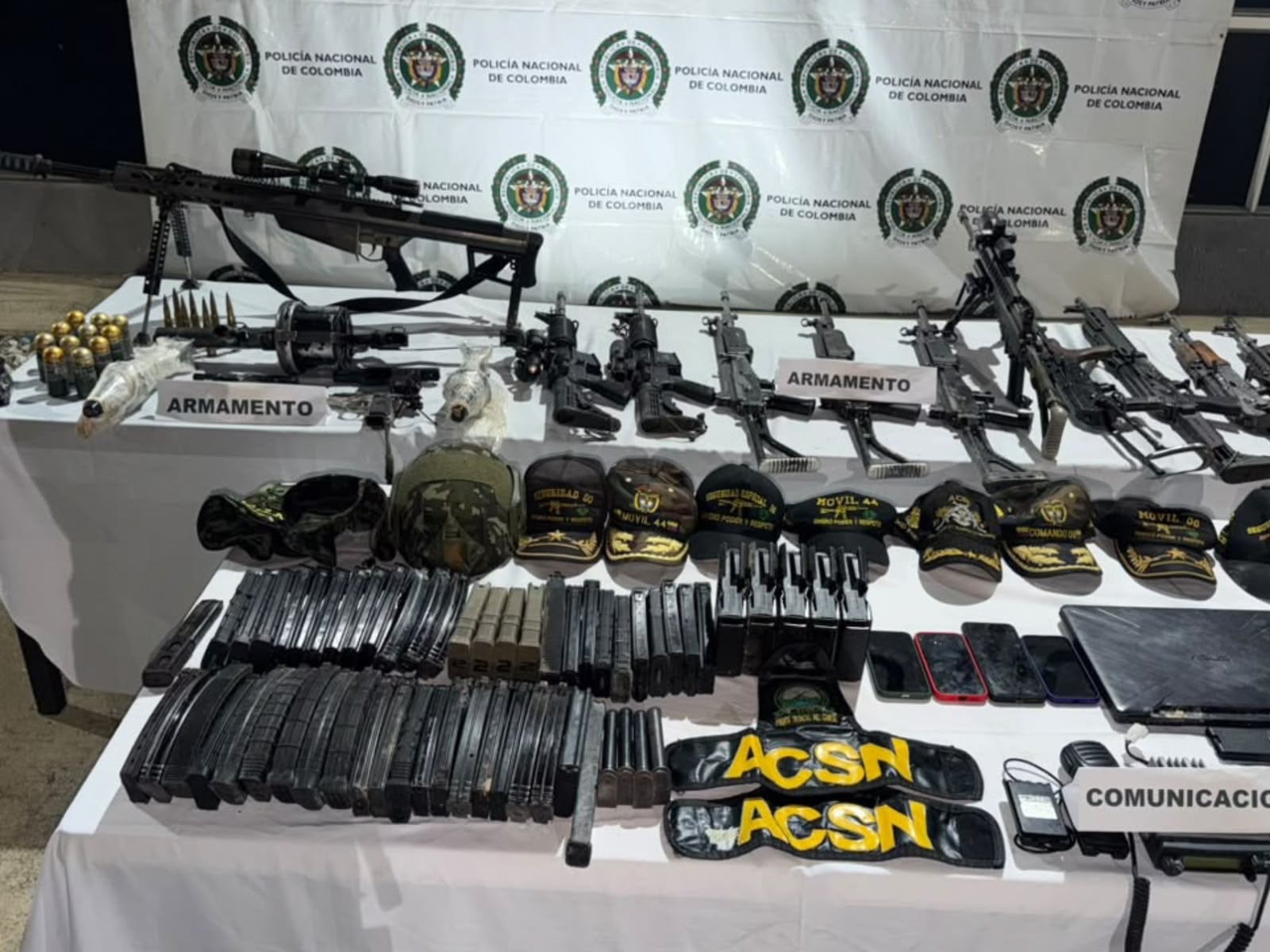 Así es el arsenal incautado en operativo contra las ACSN en Santa Marta. Foto: Policía Nacional
