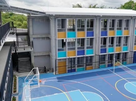 Colegio sede Policarpa Salavarrieta en Armenia