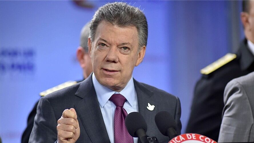 Desde Tumaco, el presidente pidió a los uniformados del Estado "toda la contundencia" contra el ELN y las organizaciones que "amenazan la tranquilidad del país".. Foto: Colprensa