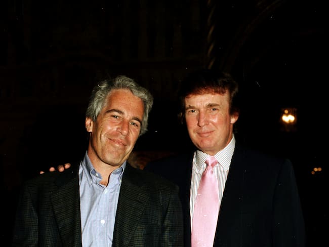 El diario estadounidense reveló los contenidos de una supuesta carta que el presidente Donald Trump habría enviado a Jeffrey Epstein en 2003.
(Foto: Davidoff Studios/Getty Images)