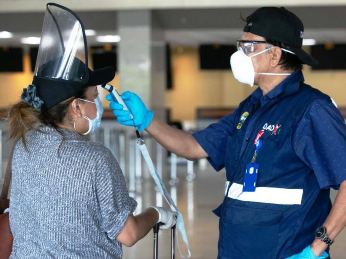 Aeropuerto de Cartagena completa tres vuelos humanitarios en julio