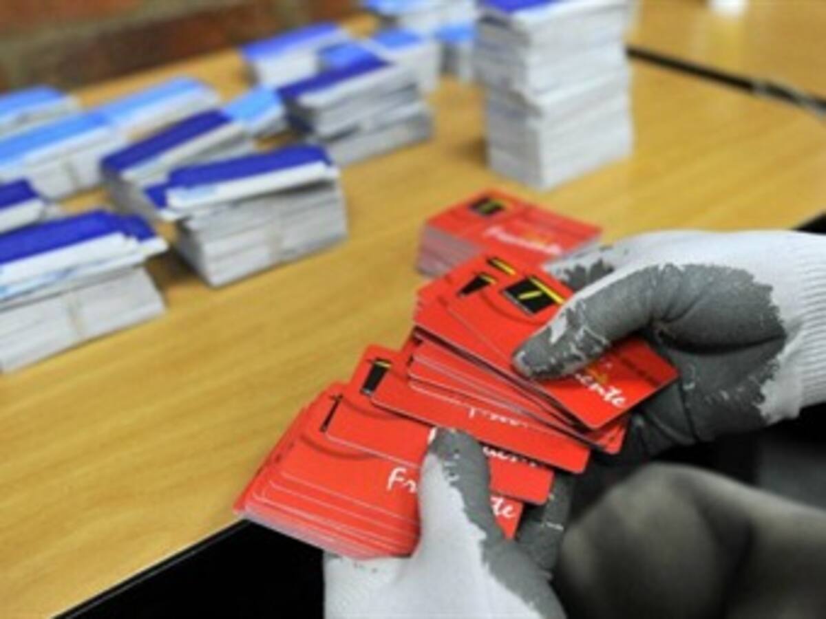 Se investigarán presuntas clonaciones de la tarjeta Angelcom: Transmilenio
