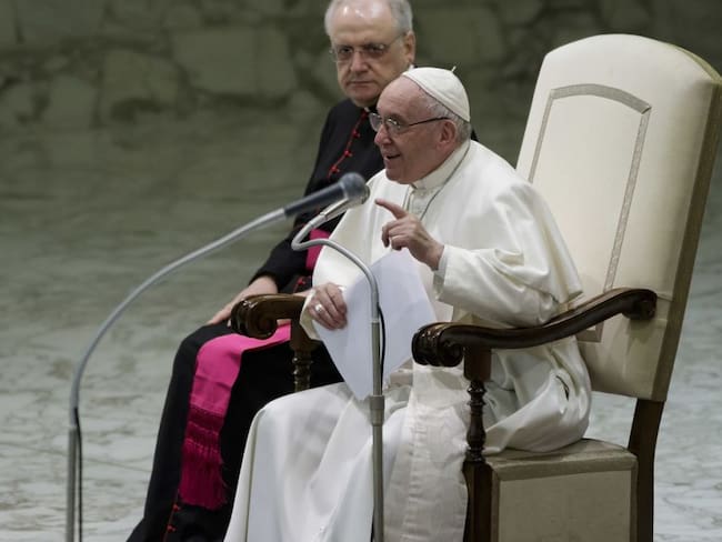 El papa nombra camarlengo al cardenal estadounidense Kevin Farrel