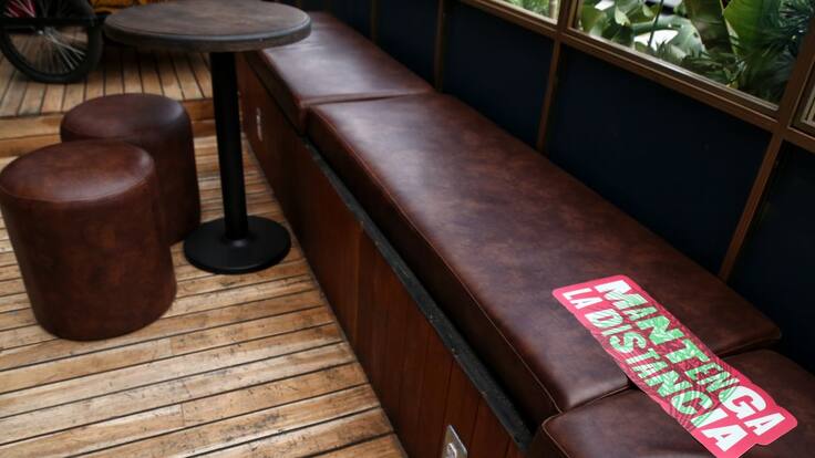 Bares podrán vender comida en el sitio y el licor se podrá llevar a la casa: MinComercio