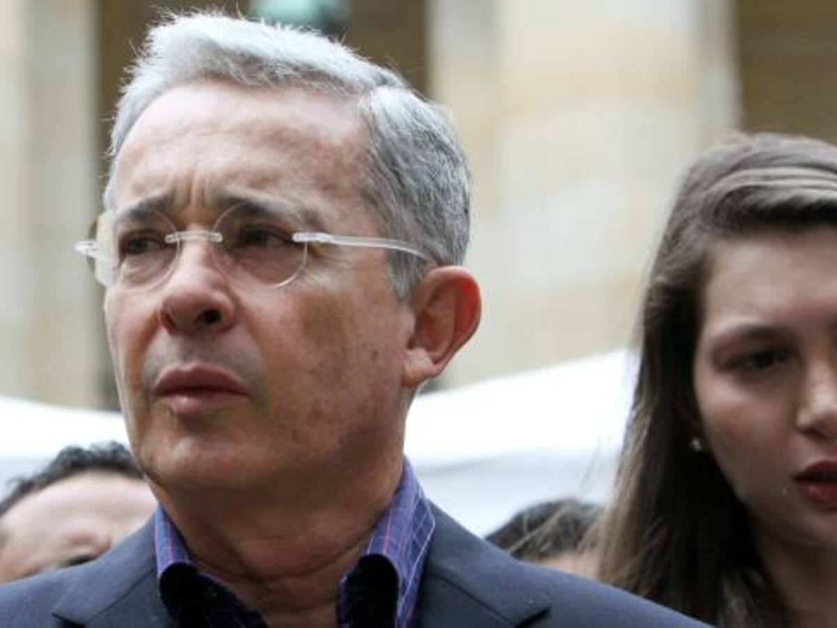 Uribe defendió al expresidente Betancur y dijo que actuó con transparencia