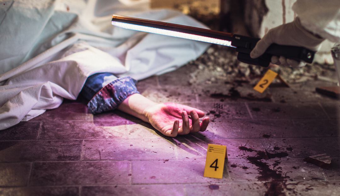 Balas perdidas impactaron a dos adultas mayores causándoles la muerte