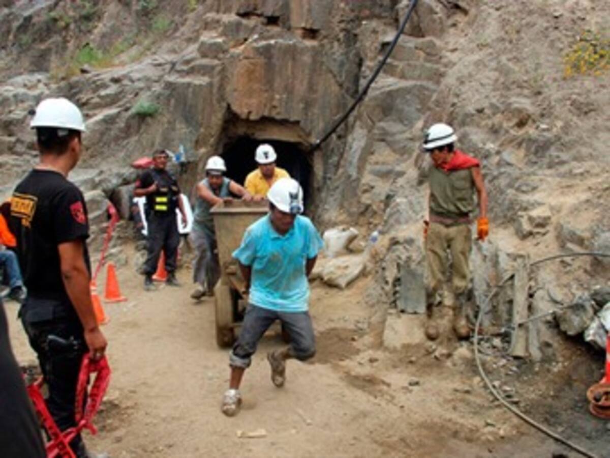 Atrapados se encuentran tres trabajadores de una mina en Paipa Boyacá