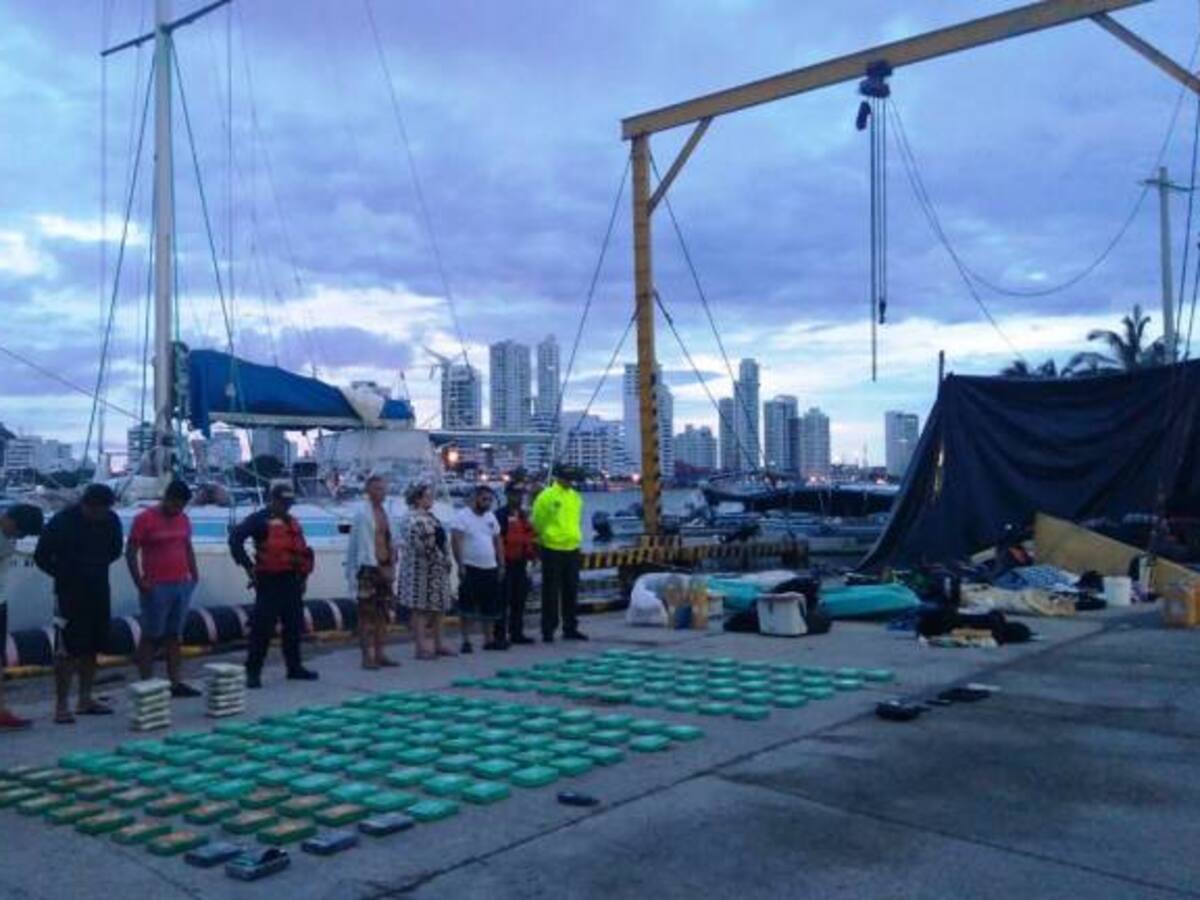 En Operación Coordinada Armada y Policía incautan alcaloides en aguas de Cartagena