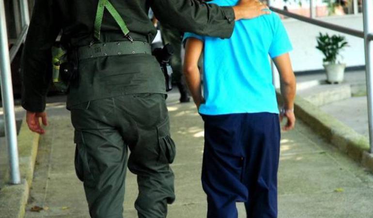 Colombianos comienzan a tomar justicia por sus propias manos.