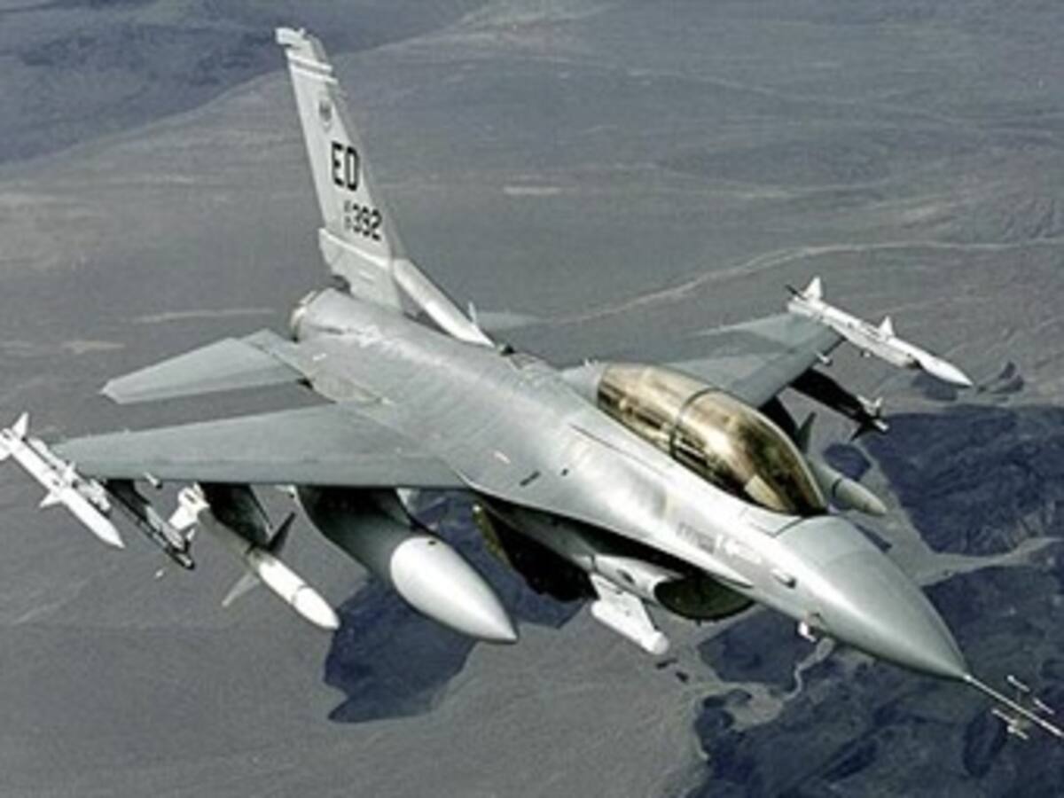 EE.UU. planea entregar cuatro aviones F-16 a Egipto pese a la crisis política