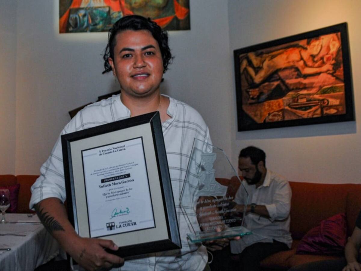 Yulieth Mora Garzón ganadora del X Premio Nacional del Cuento La Cueva