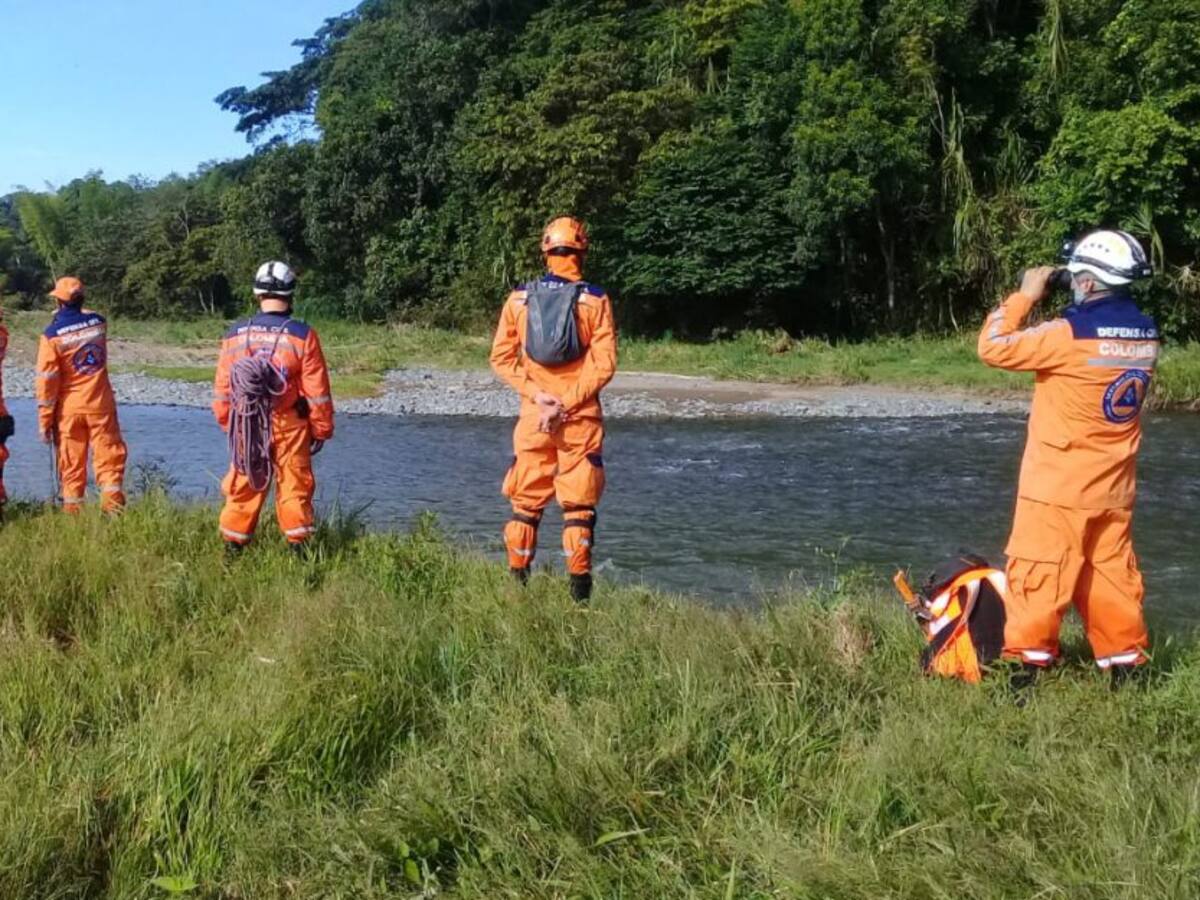 Continúa la ardua búsqueda de un joven que desapareció en el río Risaralda