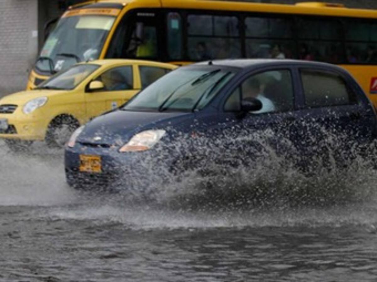 Fuertes lluvias generaron inundaciones en Bogotá y Cundinamarca