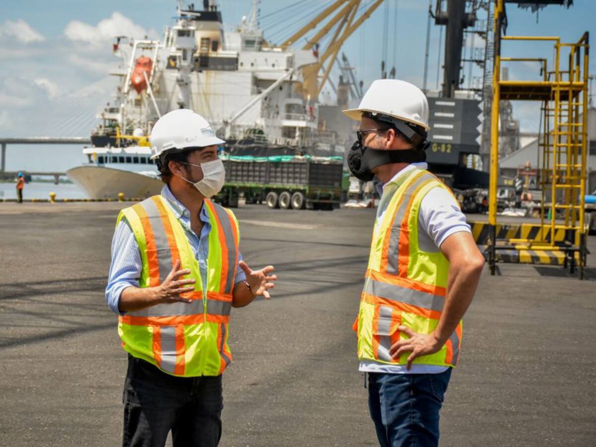 Puerto de Barranquilla ejemplo de mover economía de manera segura: Alcalde