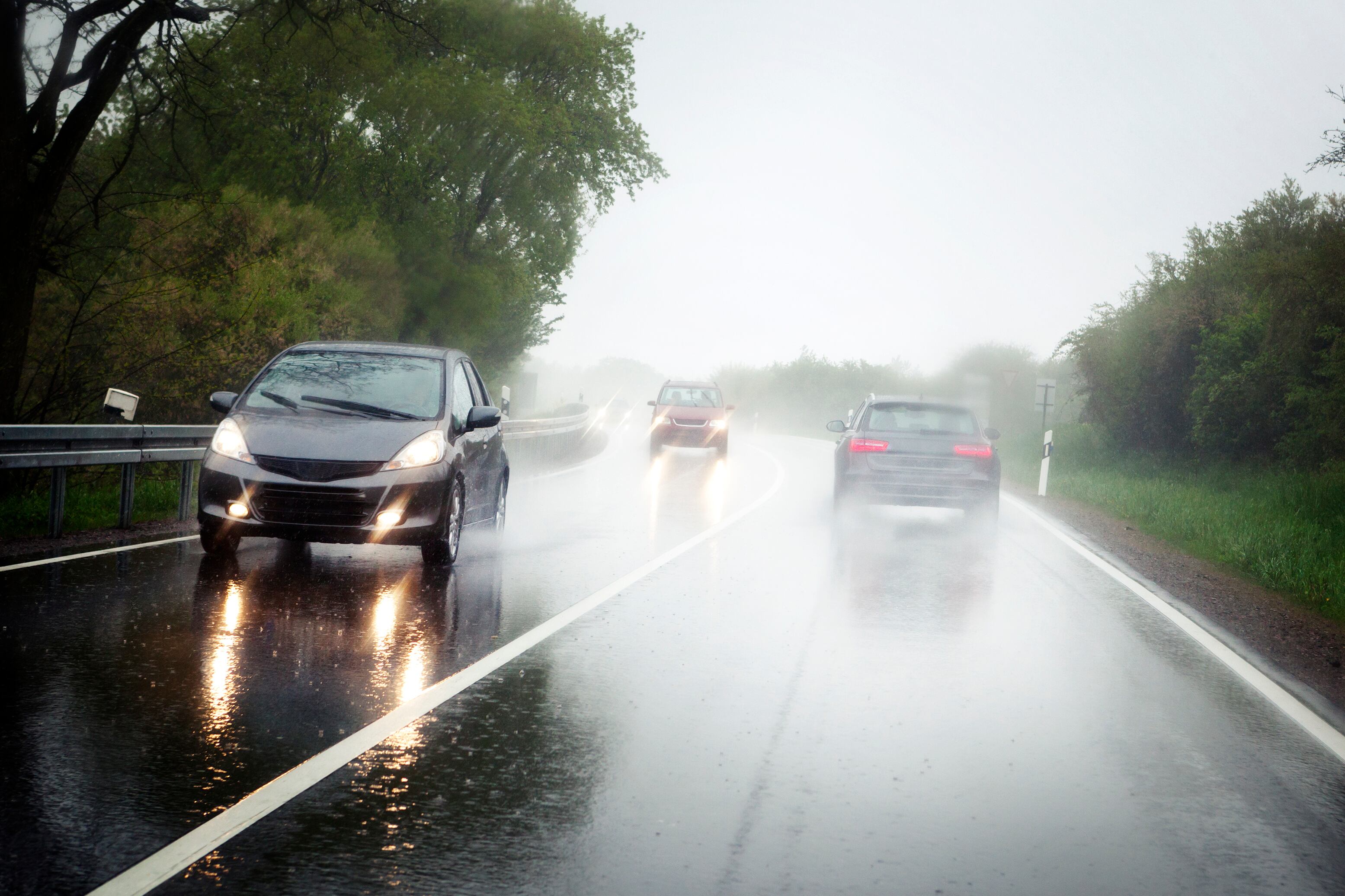 La lluvia podría afectar la seguridad de su carro: cuidado con estos sensores // Getty Images