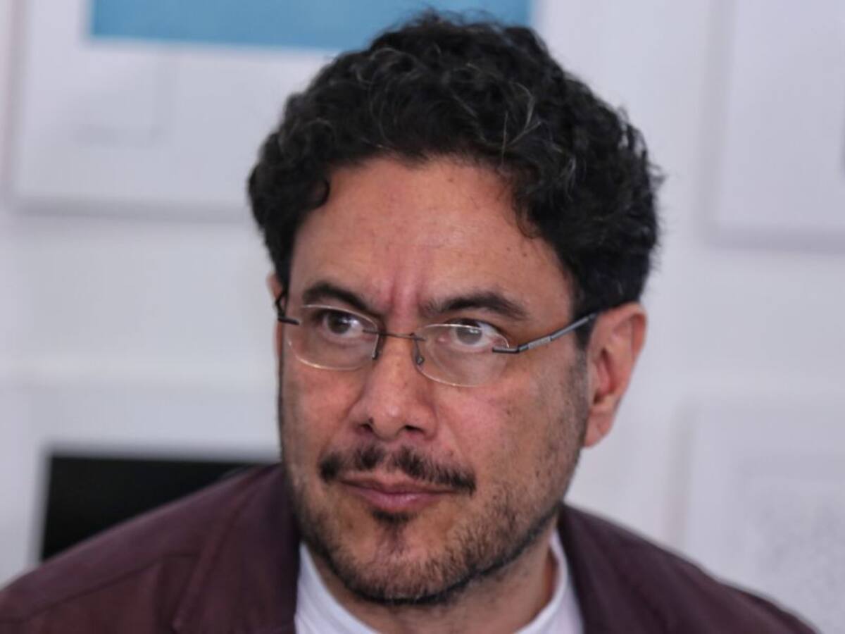 Iván Cepeda revela que hoy acude a la Corte Penal Internacional