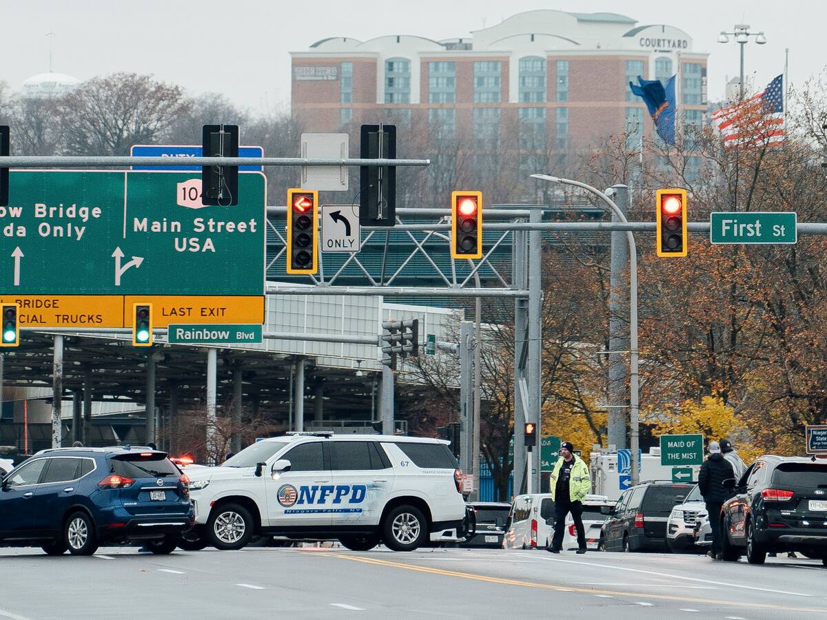 Explosión de carro bomba en la frontera entre EE.UU. y Canadá deja dos muertos