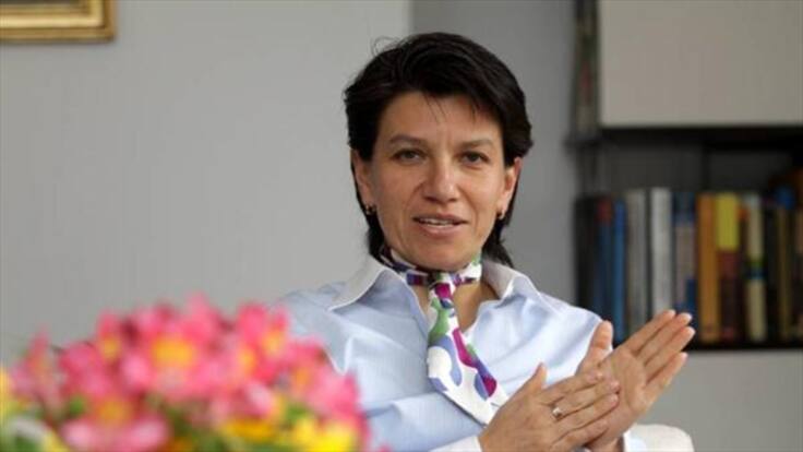 Claudia López afirma que es soltera y defiende su investidura