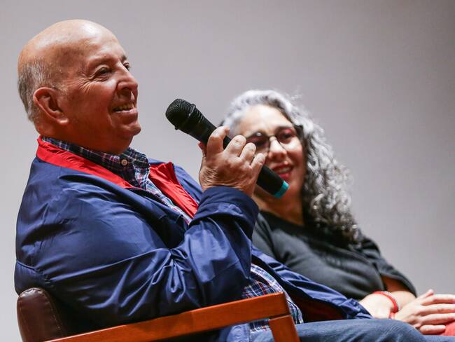 Es bueno meterle pueblo a un proceso de paz, pero de manera ordenada: comisionado Patiño