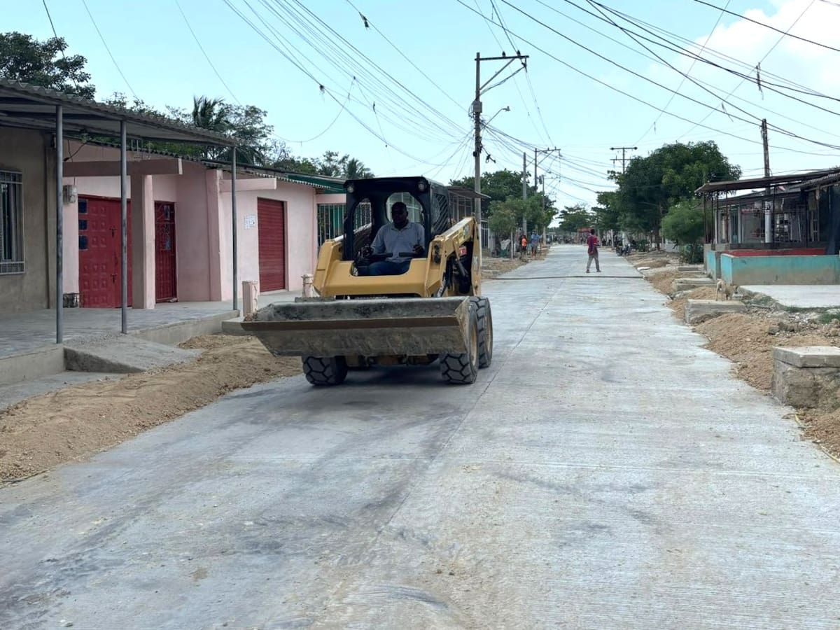Calle Colombia, en Olaya Herrera, ya está al 96 % de su ejecución y pronto será entregada