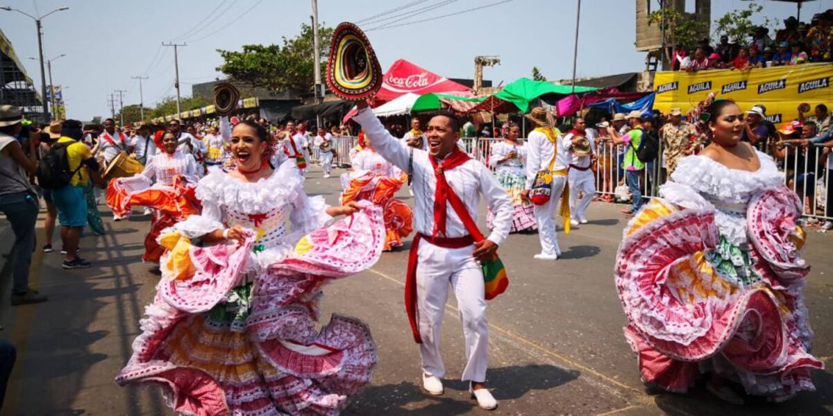 La Cumbia se bailó y se gozó durante el desfile de la Batalla de Flores
