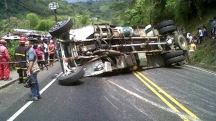 Florencia se quedó sin agua potable por accidente de carro tanque