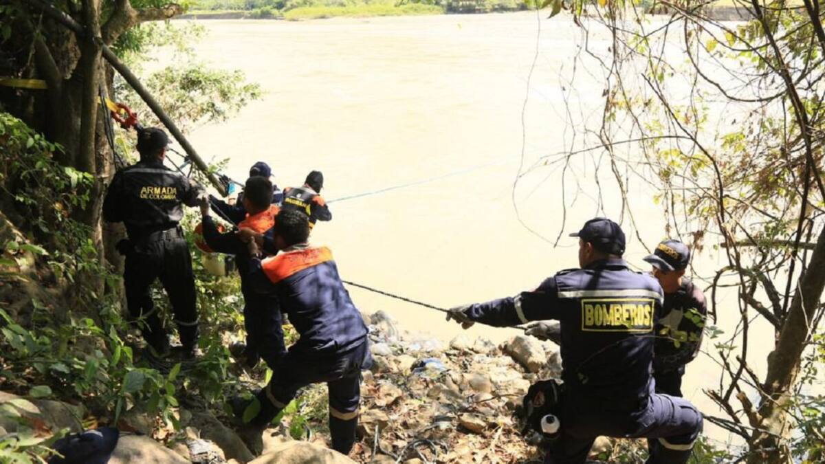 Ubican carro que se fue al río Cauca con cuatro ocupantes en Betulia