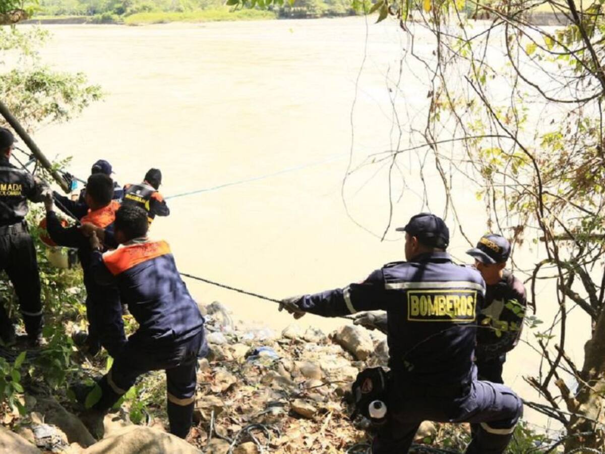 Ubican carro que se fue al río Cauca con cuatro ocupantes en Betulia