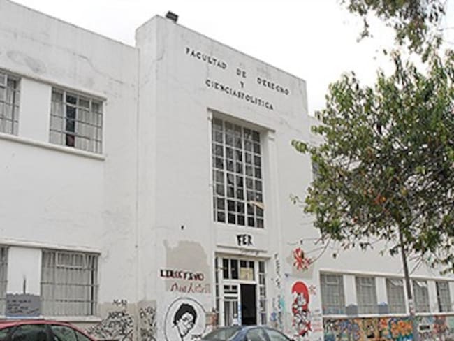 Colapsa techo en Facultad de Derecho de la Universidad Nacional