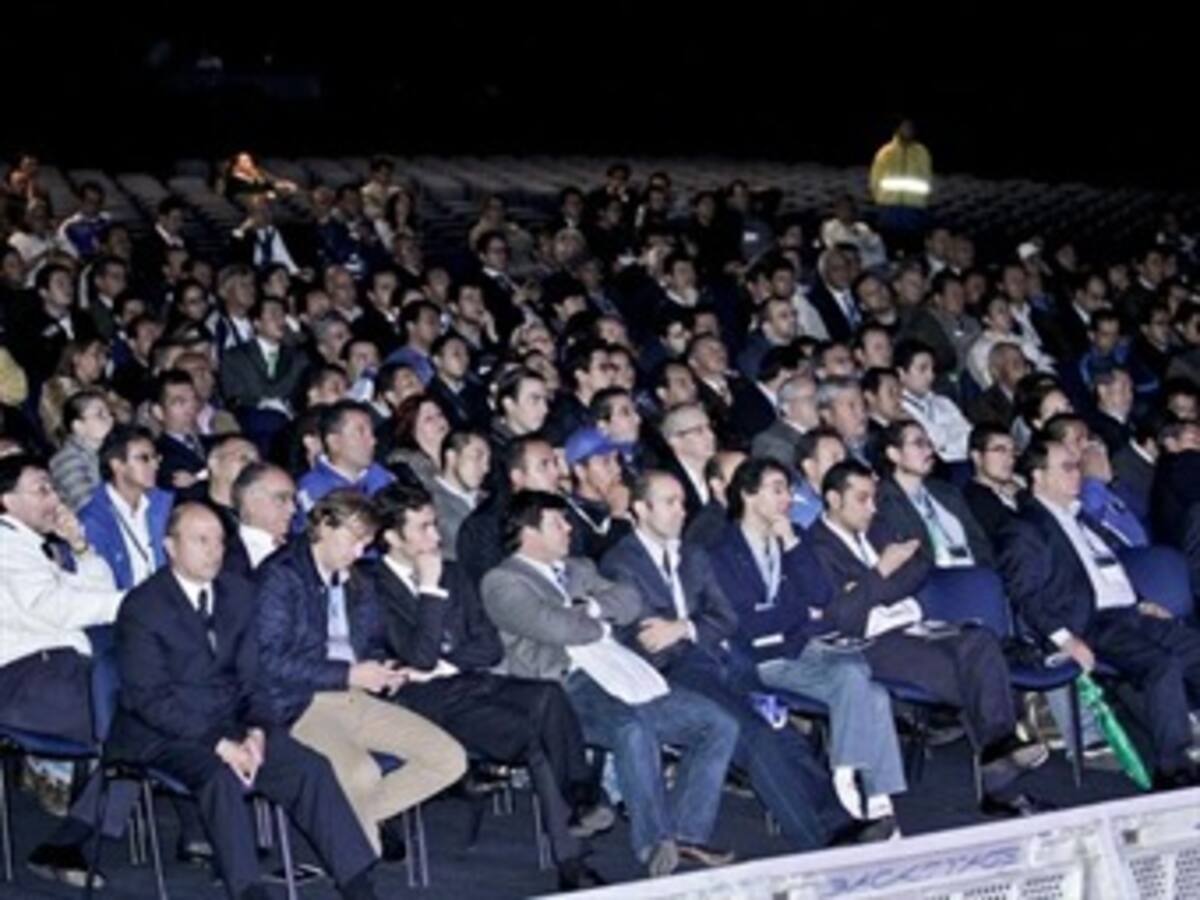 Agitada Asamblea de Millonarios pide salida del técnico Richard Páez