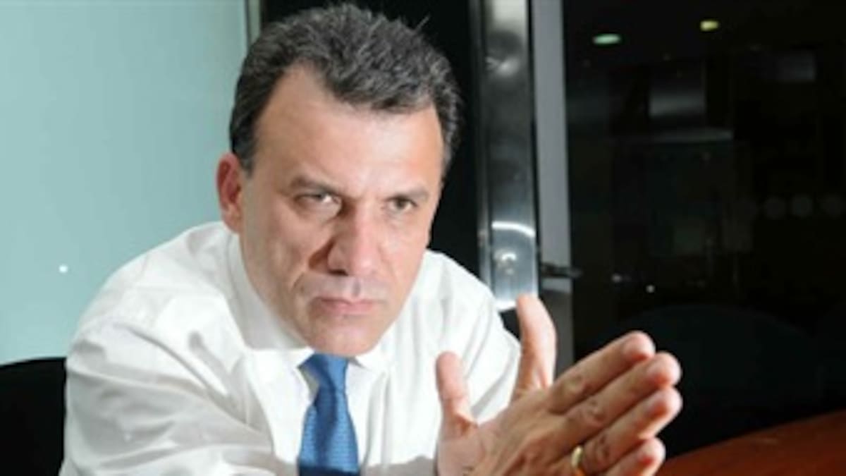 La U ataca al liberalismo por cuotas y reelección de Santos