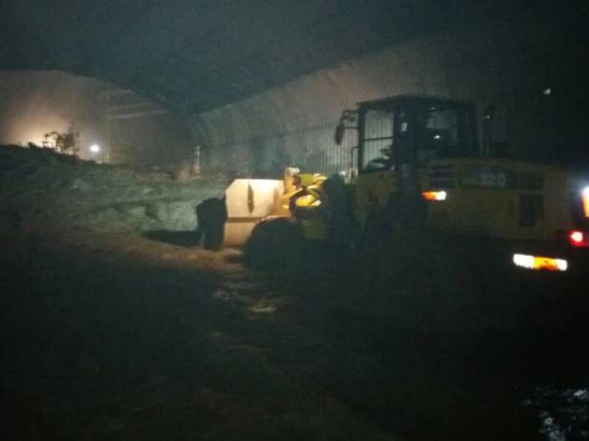 Habilitan vía Bogotá Villavicencio tras derrumbes