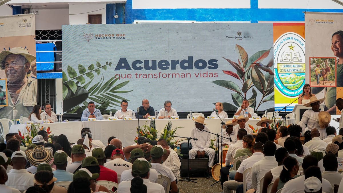 Se reanudan diálogos de paz entre el Gobierno y la Coordinadora Nacional Ejército Bolivariano