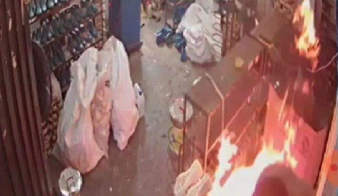 Incenidos en la noche de las velitas