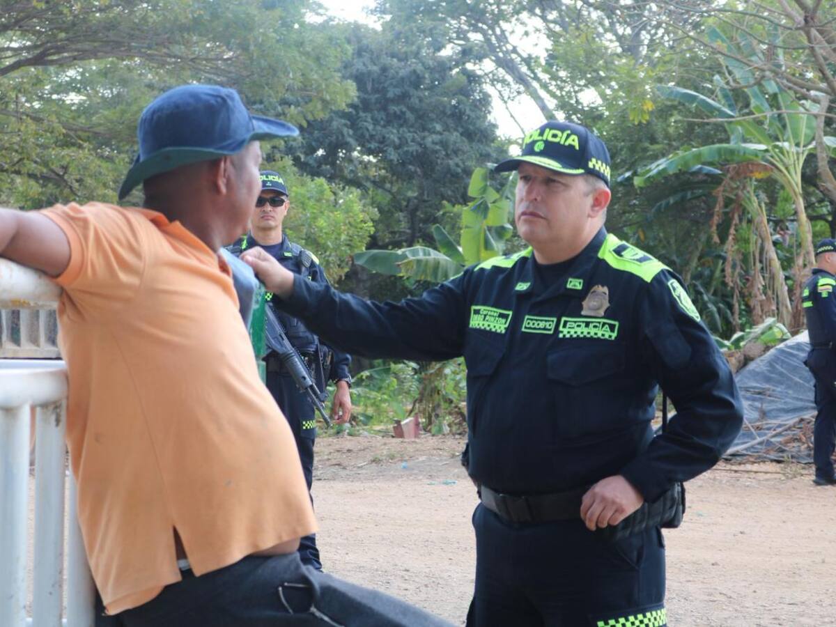 El mando que acompaña en el territorio